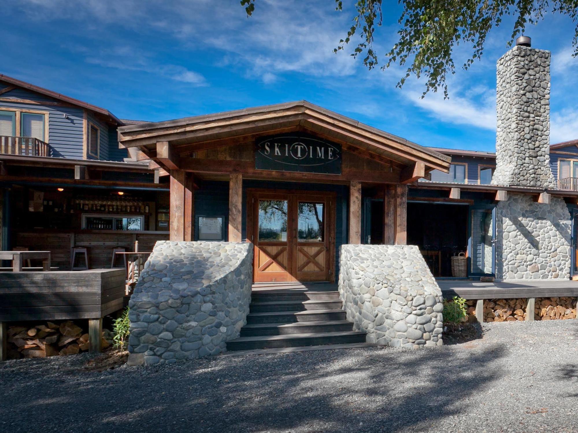 Ski Time Lodge Метвен Экстерьер фото
